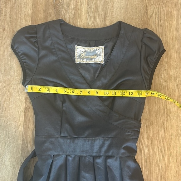 Emmelee women’s sleeveless pleated gray dress with black trim Size S - Picture 9 of 11